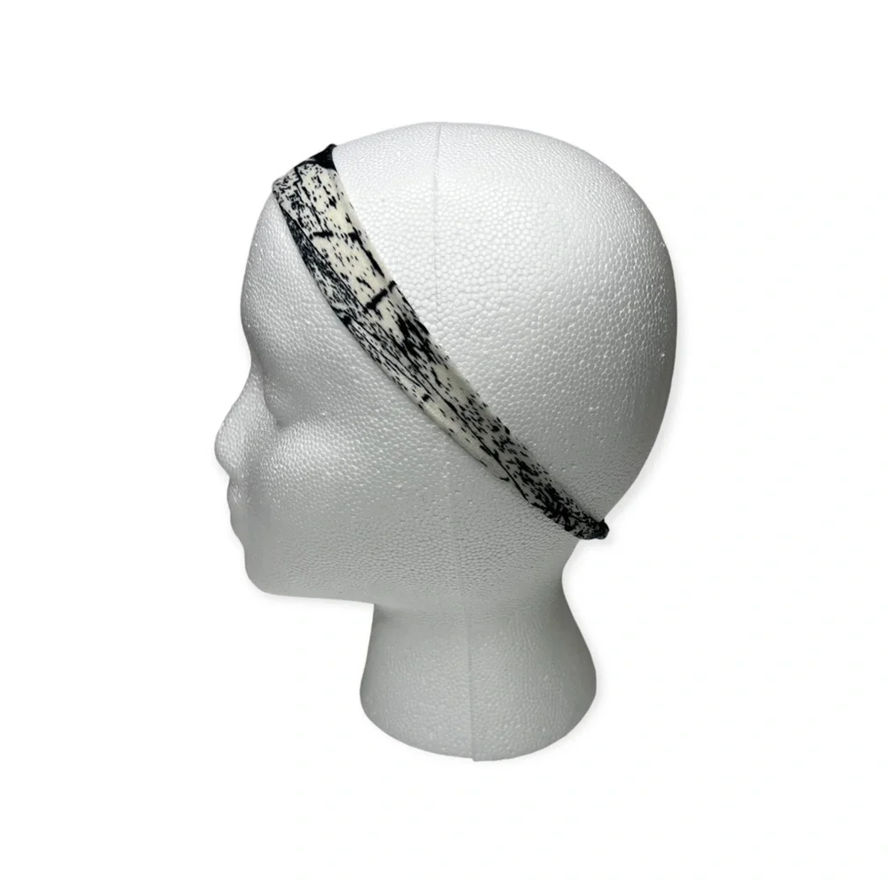 Buskins Stretchy Headband/Bracelet/Ponytail Holder Black and White OS